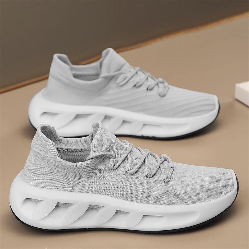 Spring and Summer New Men's Shoes Sports Shoes Mesh Breathable Running Shoes Thick Bottom Super Light Soft Bottom Men's Casual Shoes