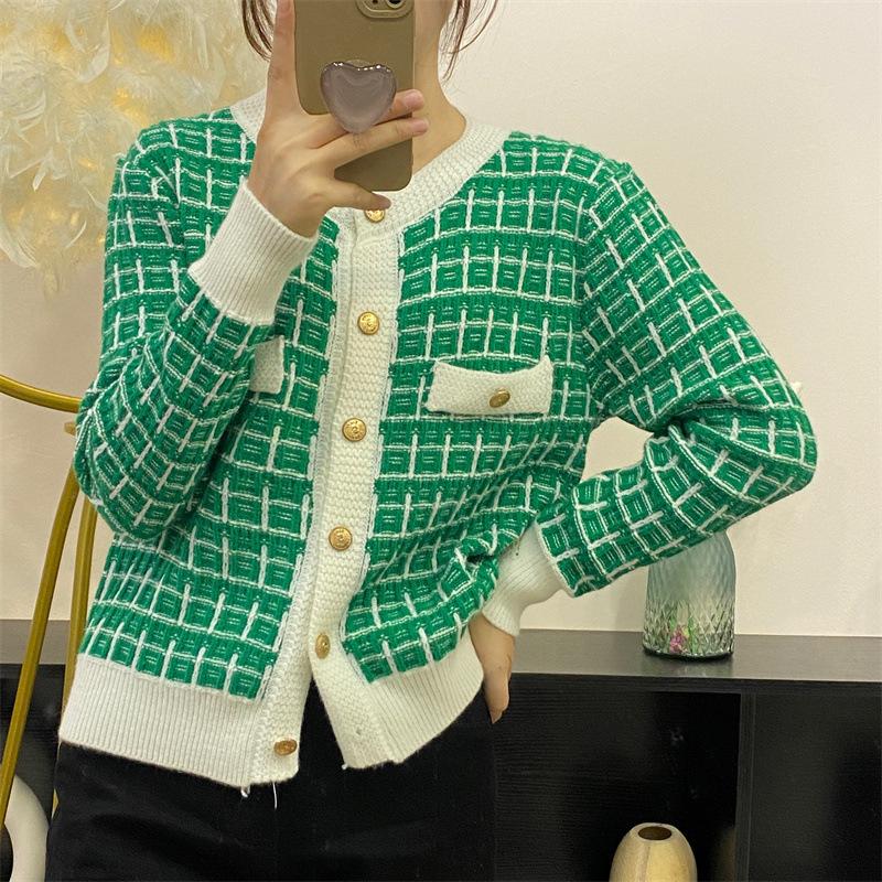 Retro contrasting color round neck plaid small fragrant knitted sweater cardigan autumn and winter fashion gentle wind sweater women's coat top