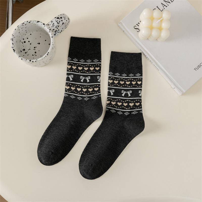

Autumn and Winter Socks for Women, Mid-calf Boneless Wool Pile Socks, Retro and Cute Cartoon Dog Long Socks 1 pair