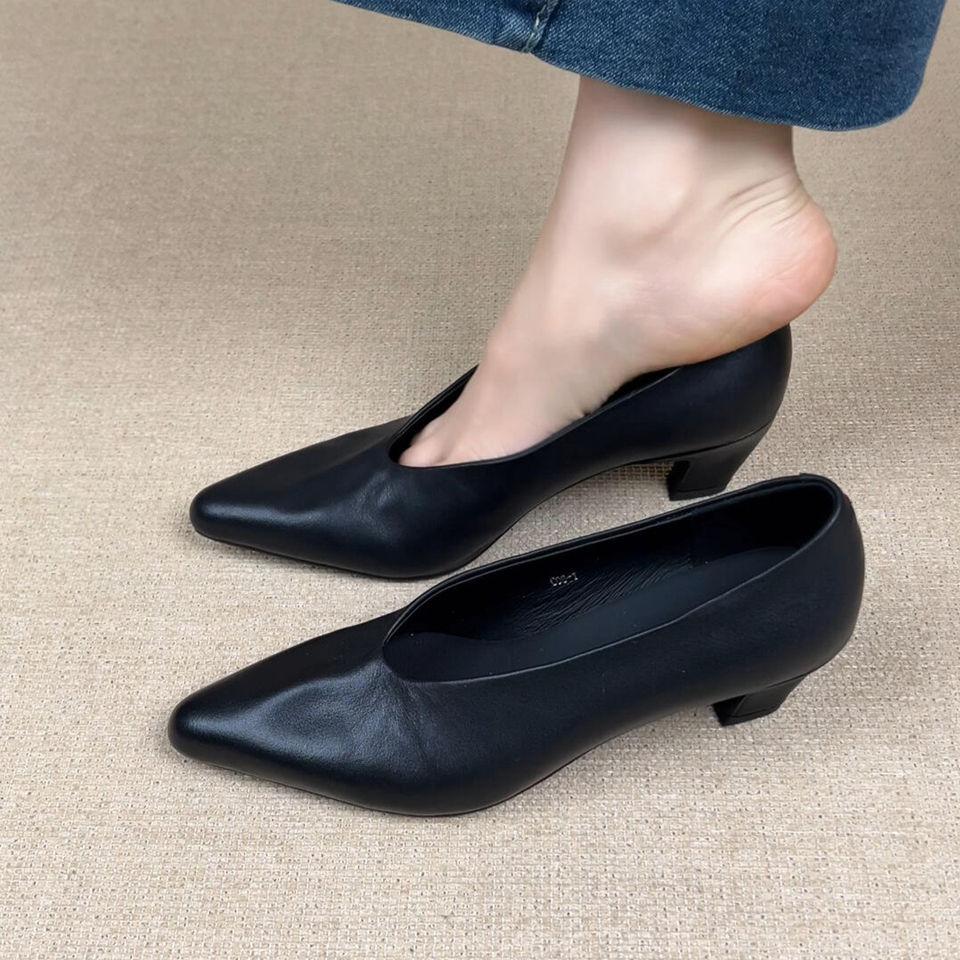 

New shallow retro commuting temperament high heels women s one-pedal simple shallow grandma shoes black single shoes 40 чёрный