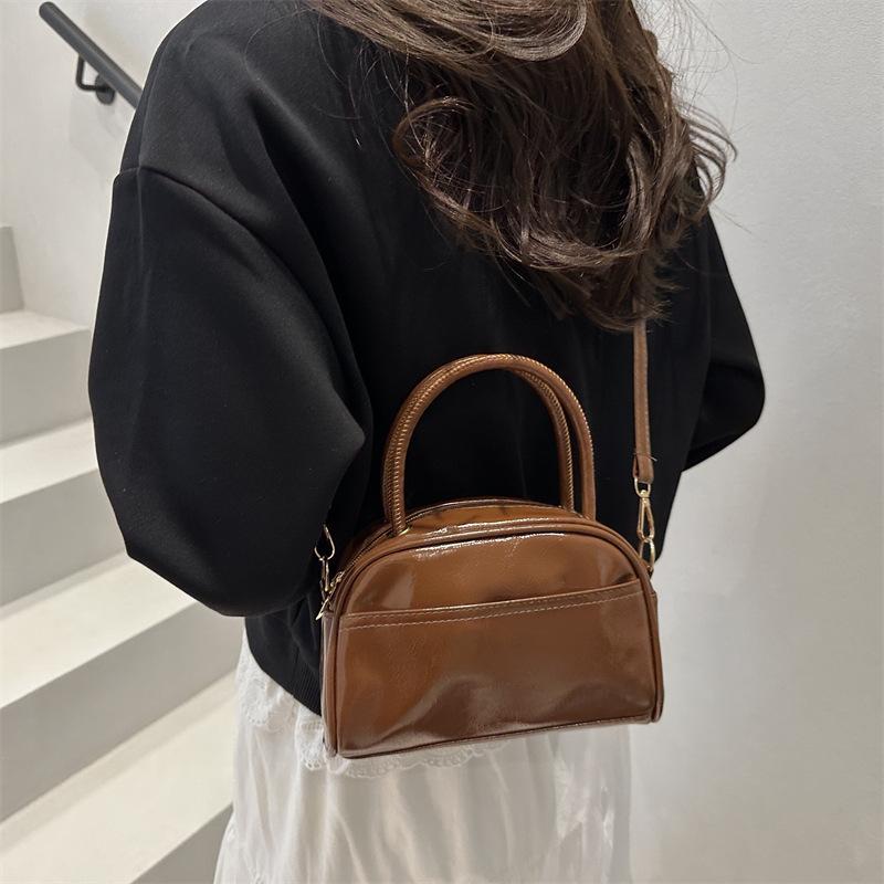 Trendy Handbag Women's Spring Ins Korean Version Small Bag Popular Large-capacity Messenger Bag 2025 New Messenger Bag