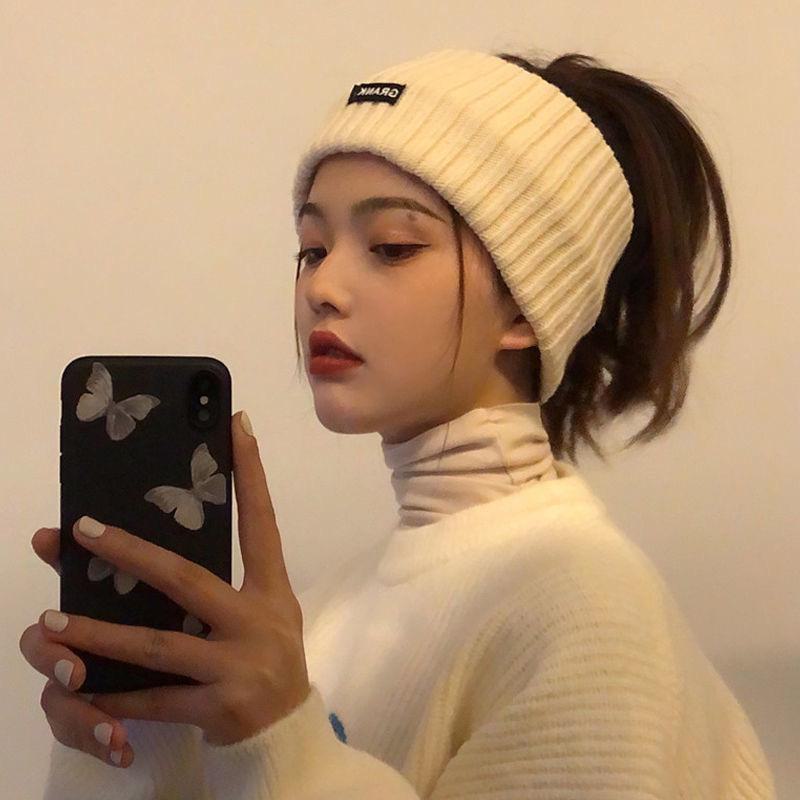 Women's Knitted Wool Headband: Wide Rims, Versatile, Trendy, and Ideal for Daily Wear