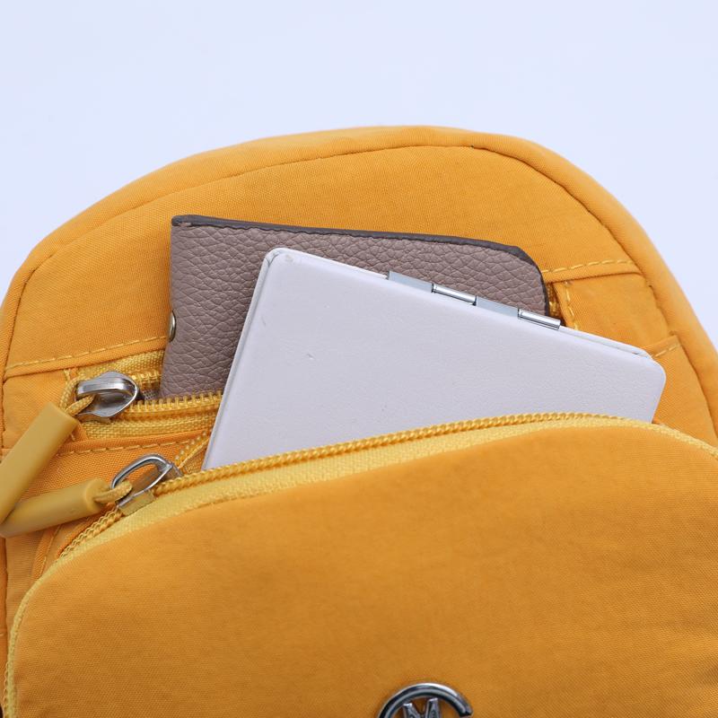 Lightweight Women's Shoulder Bag Solid Collor Mobile Phone Bag Waterproof Nylon Small Square Bag