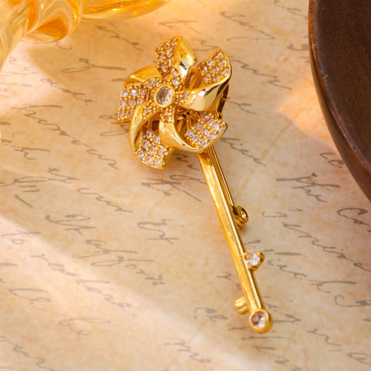 

Spinning Windmill Brooch, Korean Version Of Autumn And Winter Suits, Zircon Corsages, Women S Coats, Pin Accessories