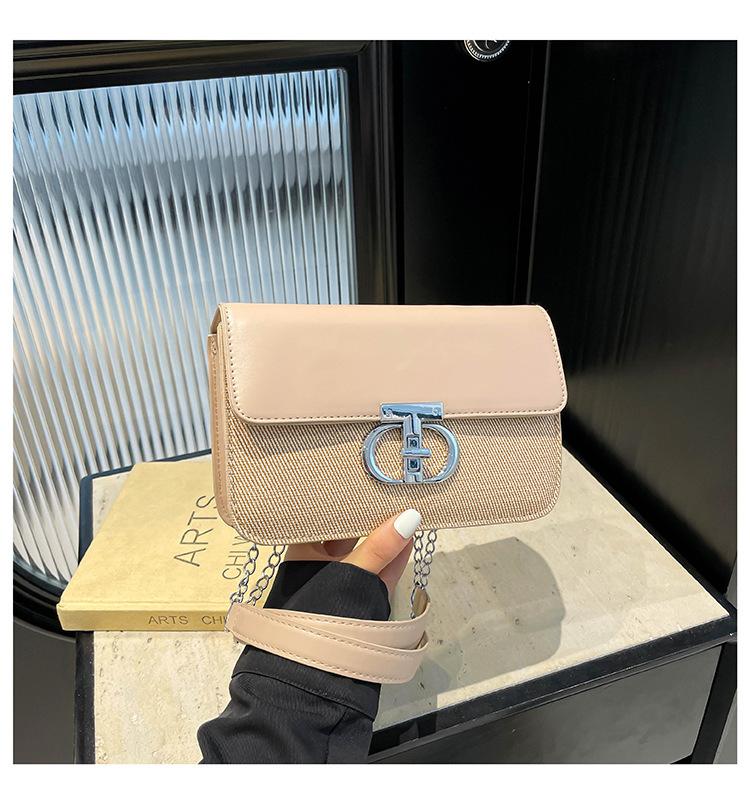

Solid color women s 2025 new trendy light luxury lock fashionable texture summer chain foreign style crossbody shoulder small square bag