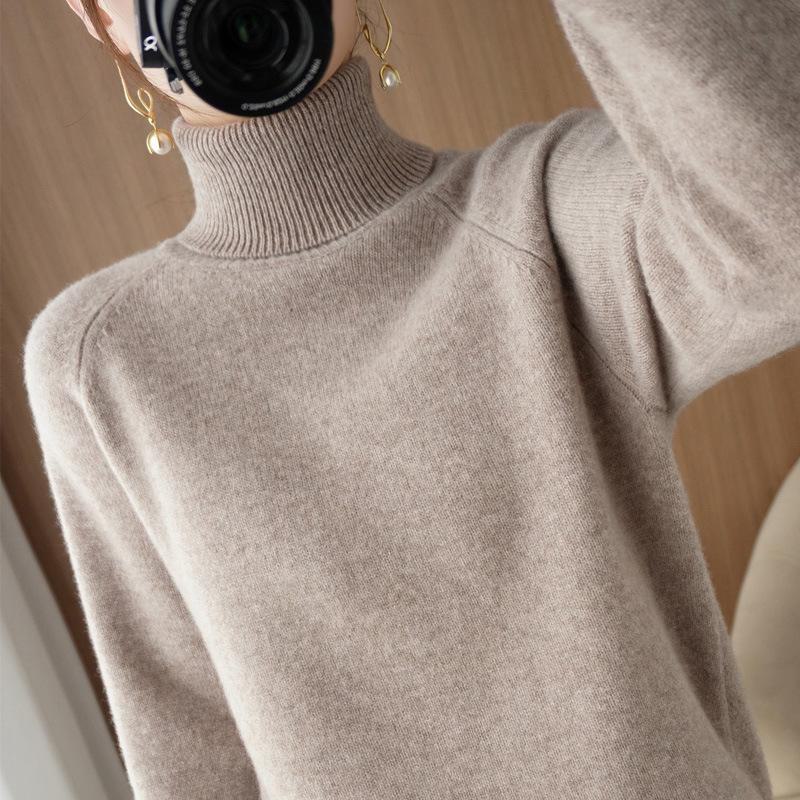 

Жіночий в язаний светр з високим горлом реглан - базовий шар осені та зими S