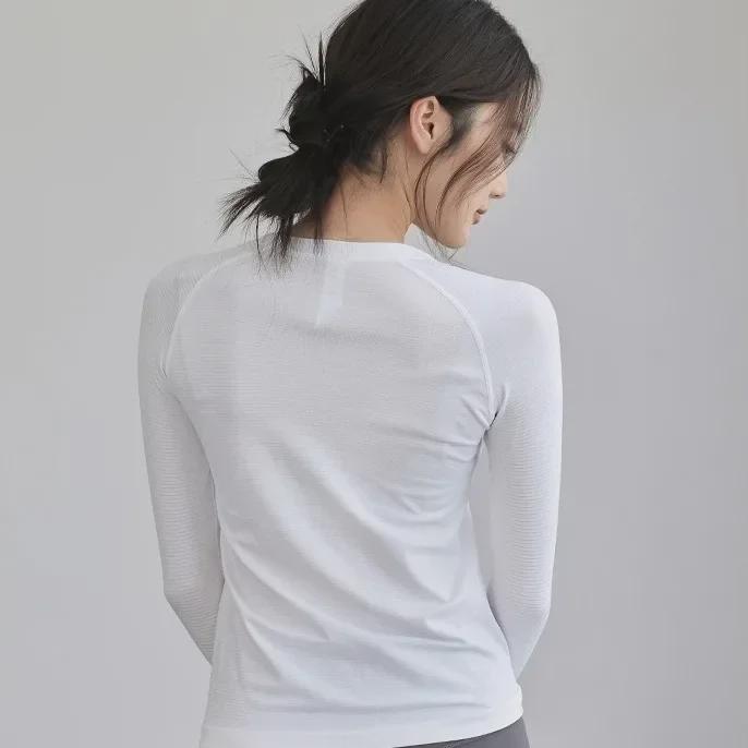 New Seamless Quick-Dry Long Sleeve Yoga Top for Autumn/Winter: Lightweight, Round Neck, Ideal for Running & Outdoor Fitness