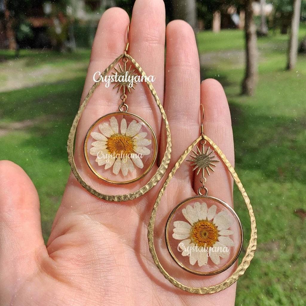 Bohemian Daisy Pendant Earrings With Alloy Water Drop Shape For Womens Summer Fashion
