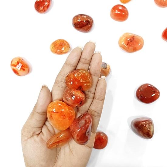 1 Pcs Reiki Healing Crystal Single Tumble Stone Raw Red Carnelian Tumble Gemstone Pebble for Aquarium Home Decorative Garden Table Vastu Correction