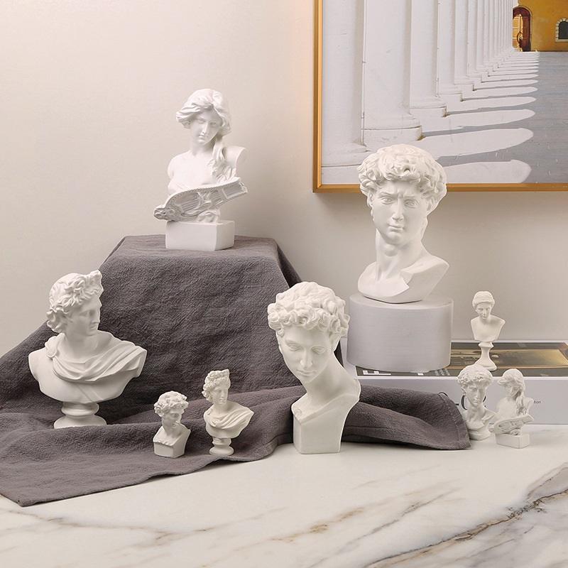 Nordická řecká figurka socha pryskyřičná dekorace umělecké studio skica skica umění zátiší dekorace