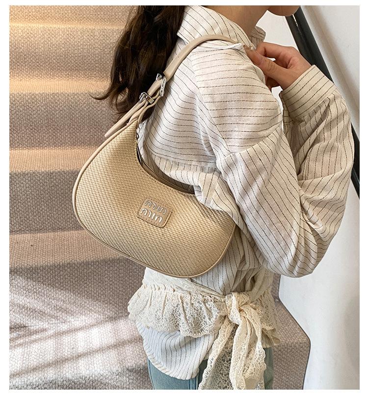 This Year's Popular Small Bag Women's 2025 New Spring and Summer Versatile Shoulder Messenger Bag Portable Dumpling Bag