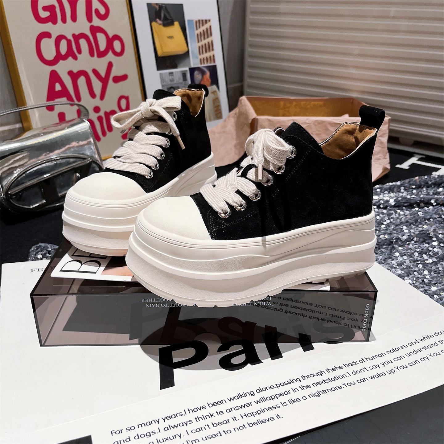 

2025 new matte leather thick-soled muffin lace-up sweet cool big head small 6cm high-top casual women s shoes 35