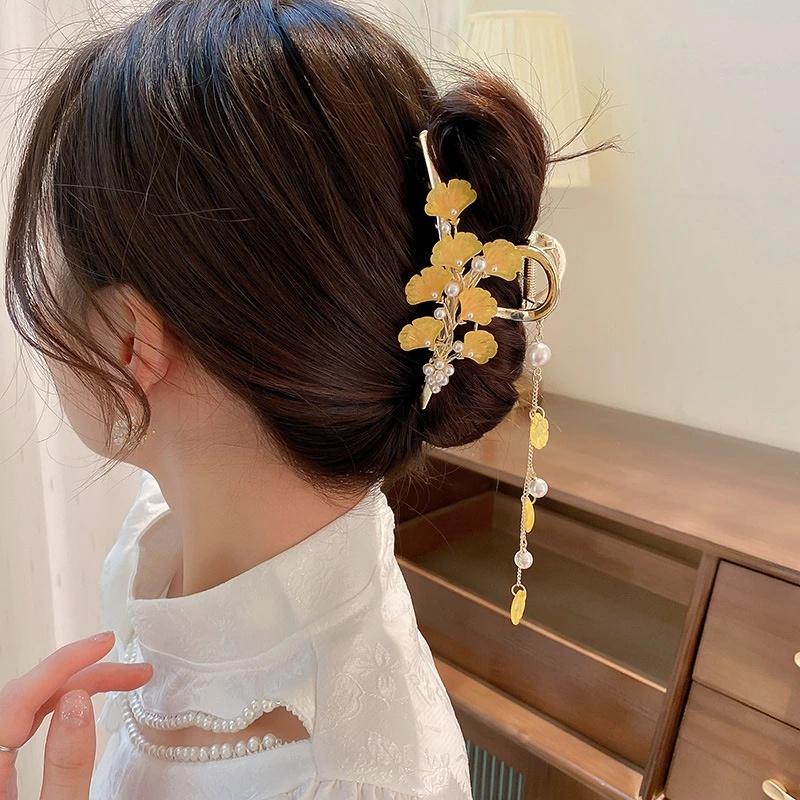 Fashion Ginkgo Leaves Hair Clip Vintage Metal Ponytail Claw Clip Women Banquet Metal Crab Claw Hairaccessories for Women