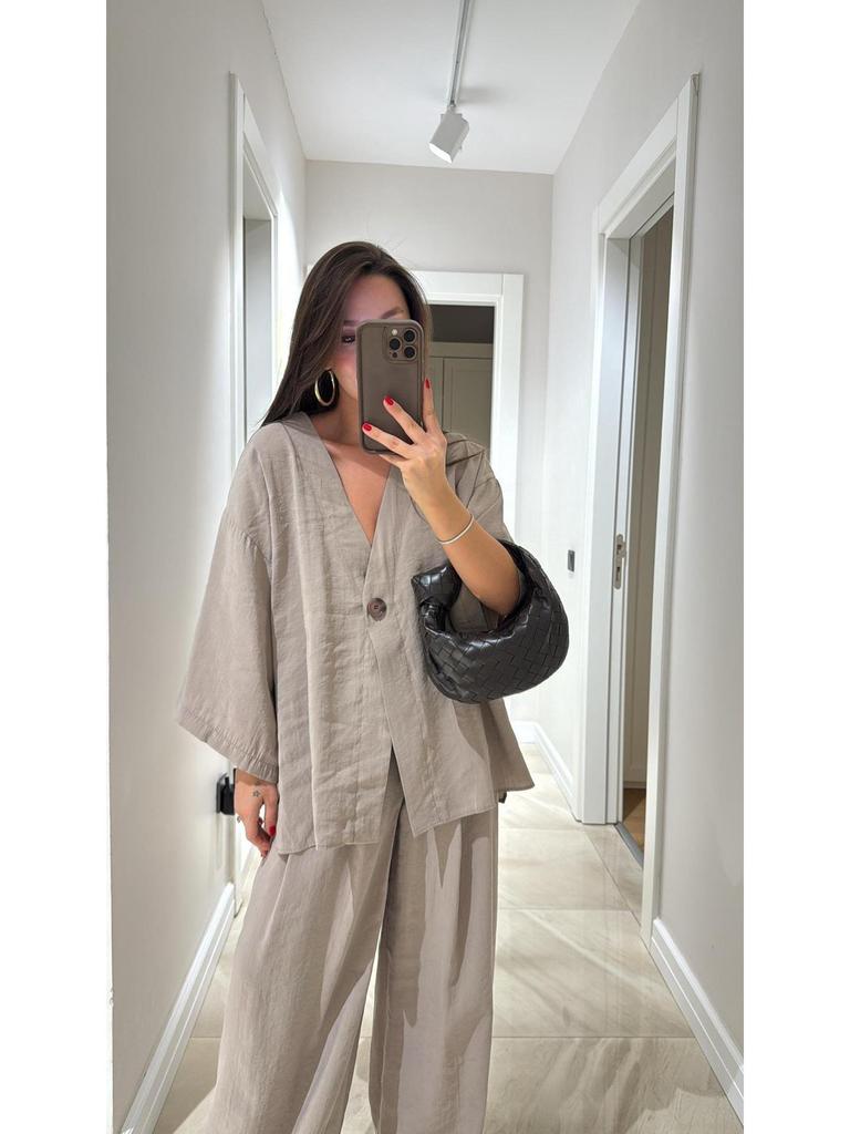 2025 Women's Casual V-neck Top & High-waisted Pants Set