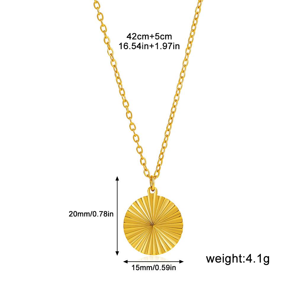 Fashionable Instagram-style Heart-shaped butterfly Necklace 18K Gold-plated Stainless Steel Pendant Trending Necklace