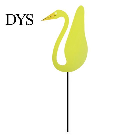 Outdoor Garden Centerpiece Flamingos Yard Decorations, Plastic Flamingo Lawn Statue with Metal Stakes, Weather Vibrant Decor Resistant Ornaments & for