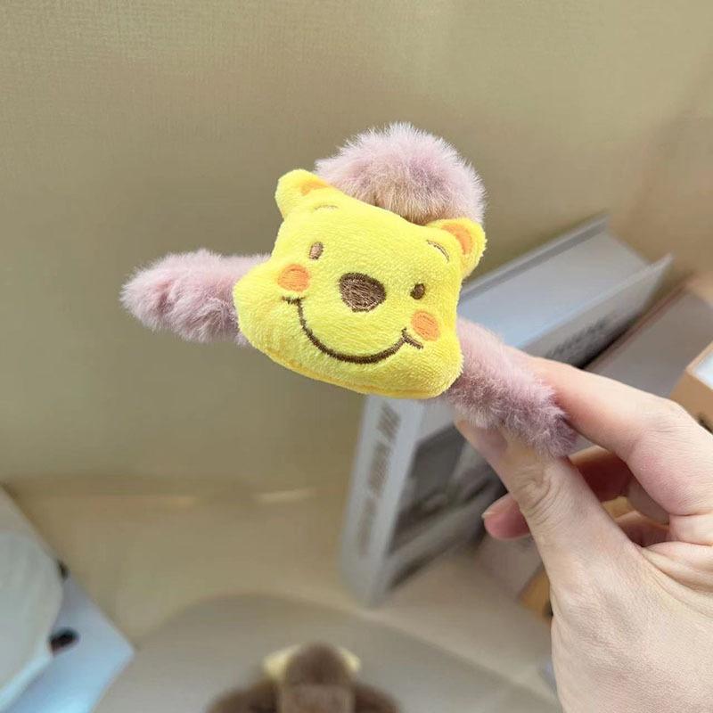 Niedlicher Plüsch-Cartoon-Spielzeug-Clip Herbst/Winter-Edition Weicher und entzückender Bär Toast-Clip Haar-Accessoire Hai-Clip Material)