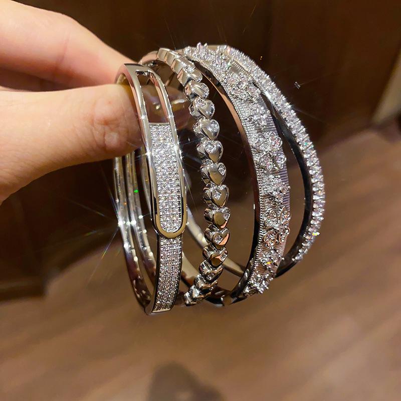 14K Gold-Plated Zircon Starburst Flower Bracelet, Light Luxury Fashion Bangle