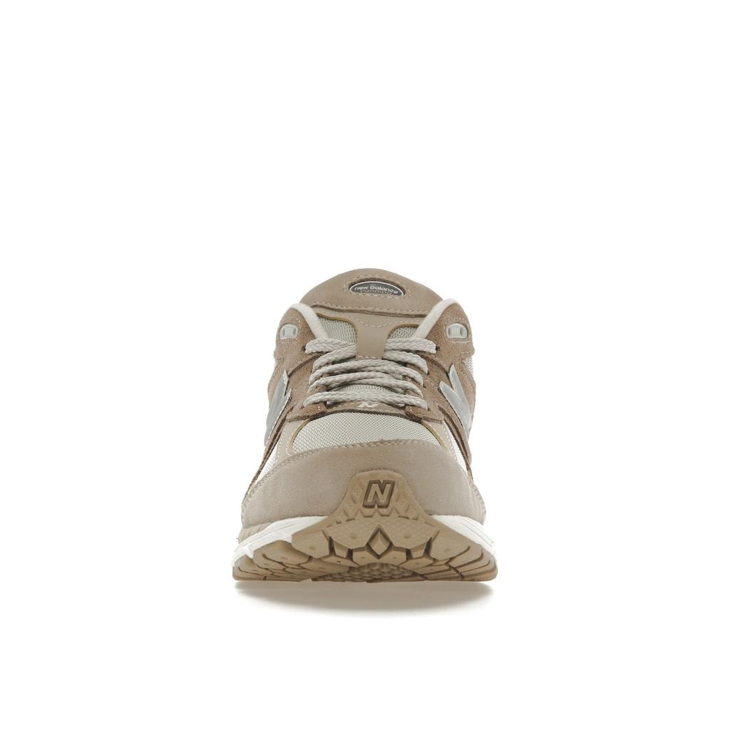 New Balance 2002R Driftwood Sandstone Moonbeam Unisex Lifestyle Sneakers M2002RSI