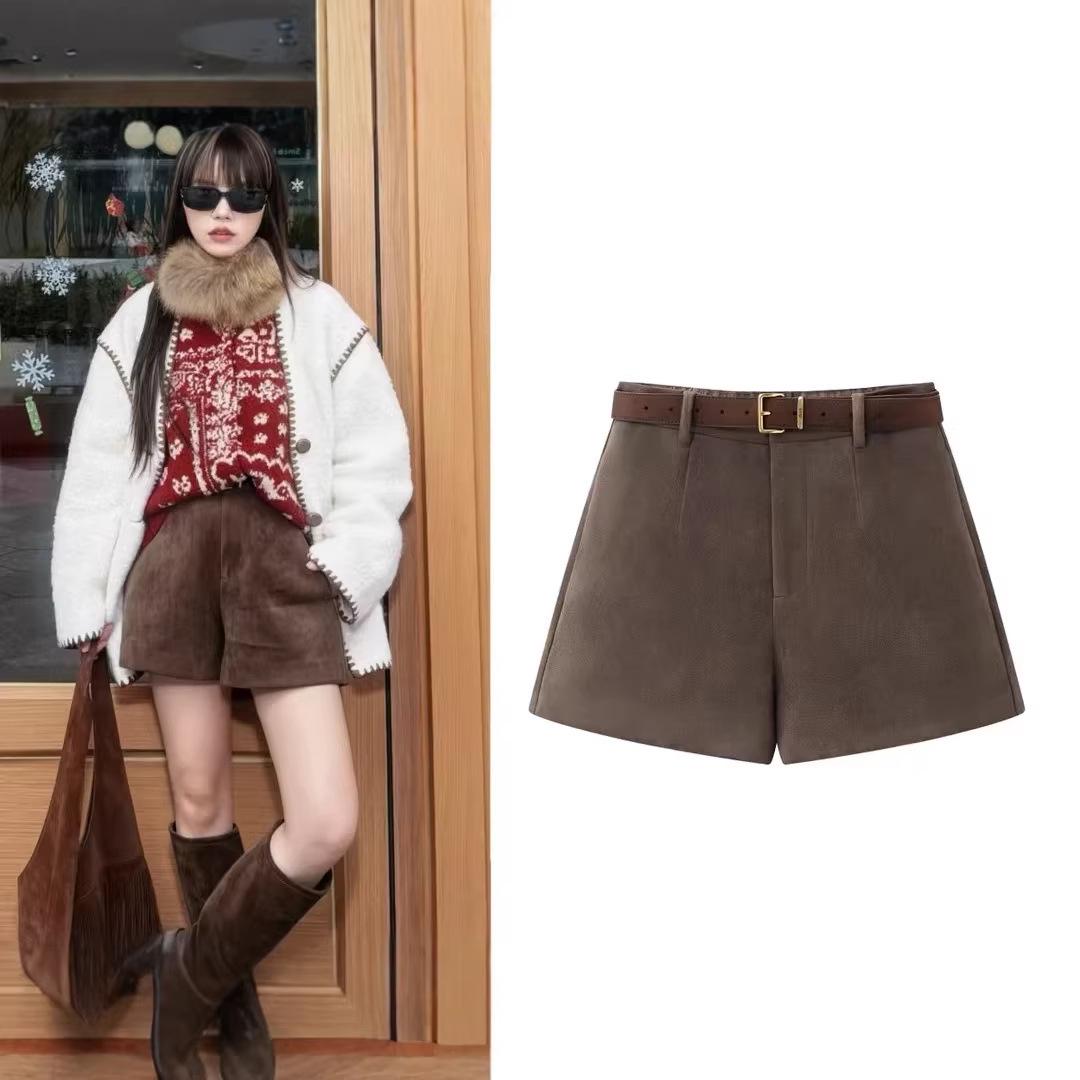 In Stock: Spring 2026 Retro High-Waisted Wide-Leg Slimming Shorts Medium