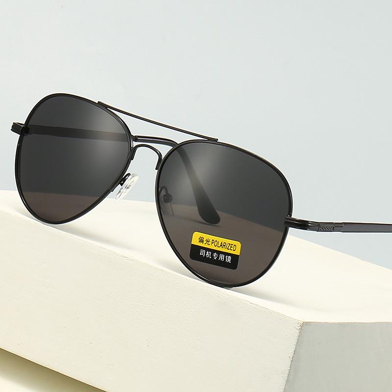 Men's Photochromic Polarized Sunglasses - UV Protection for Day & Night Driving