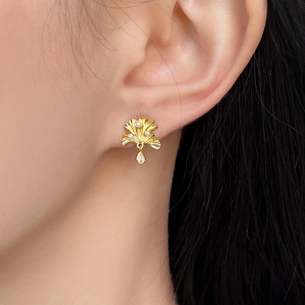 18k Vergoldete Ginkgoblatt Zirkon Ohrstecker - Eleganter Französischer Retro-Stil für Damen