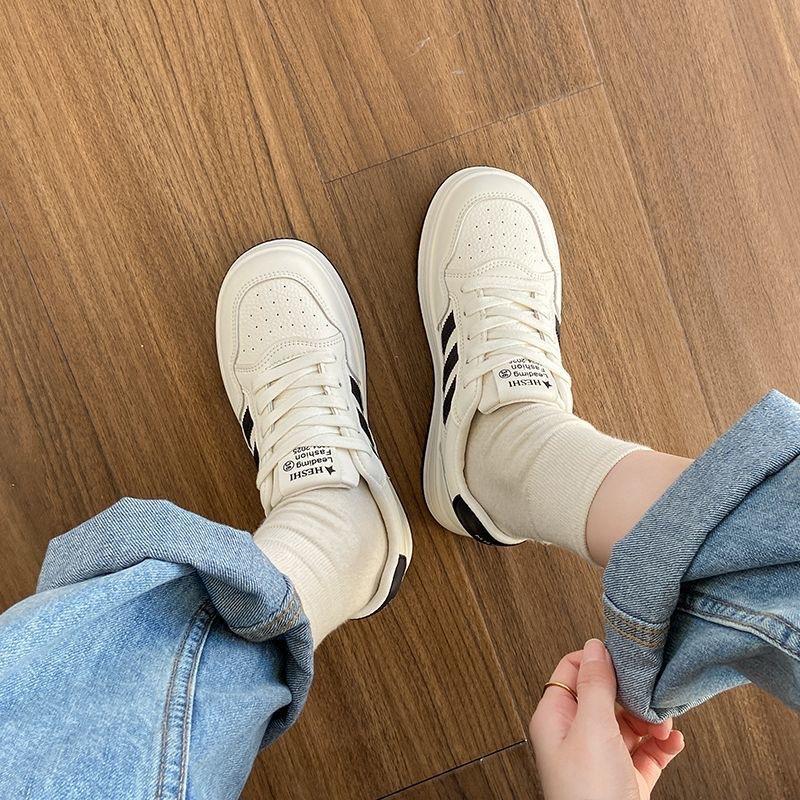 Niche thick-soled heightening little white shoes women's 2025 spring popular women's shoes Internet celebrity versatile casual fashion sports shoes