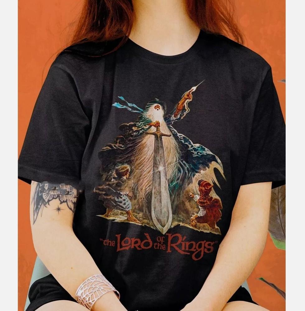 Lord Of The Rings 1978 Movie Gandalf Vintage Fantasy Gift Unisex Classic T-Shirt