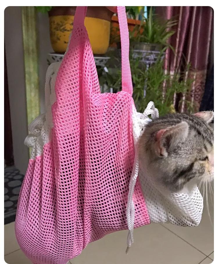 Anti-Scratch Cat Bathing Bag with Nail Clippers