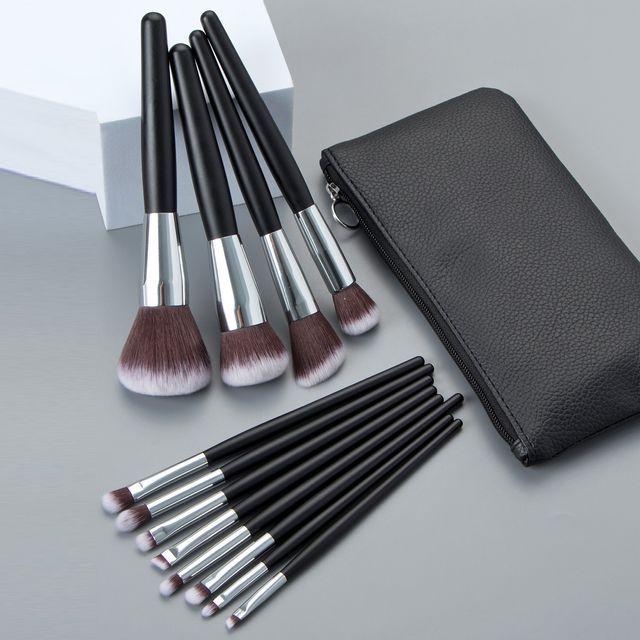 

Violeta - Set of 12: Makeup Brush with Case With Case - 12 Pcs & Silver