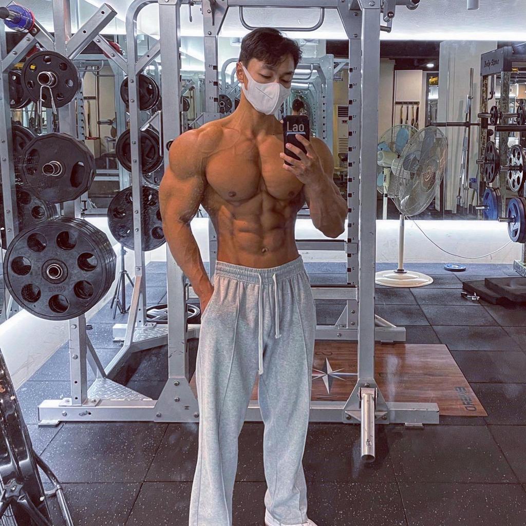 American Gray Loose Fit Straight-Leg Sports Pants: Autumn/Winter High-Street Fashion
