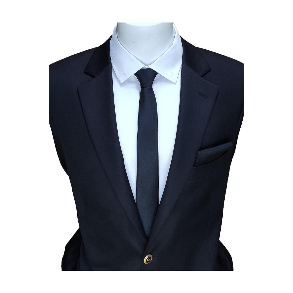 Czarny, wyjątkowo cienki, matowy krawat i kieszonkowa chusteczka