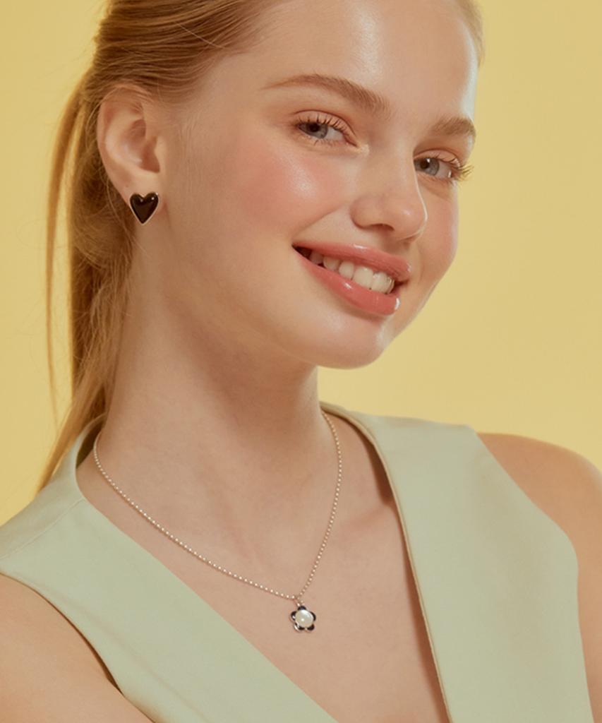 Tatiana (Silver 925) Mother-Of-Pearl Flower Egg Chain Necklace Nz2013