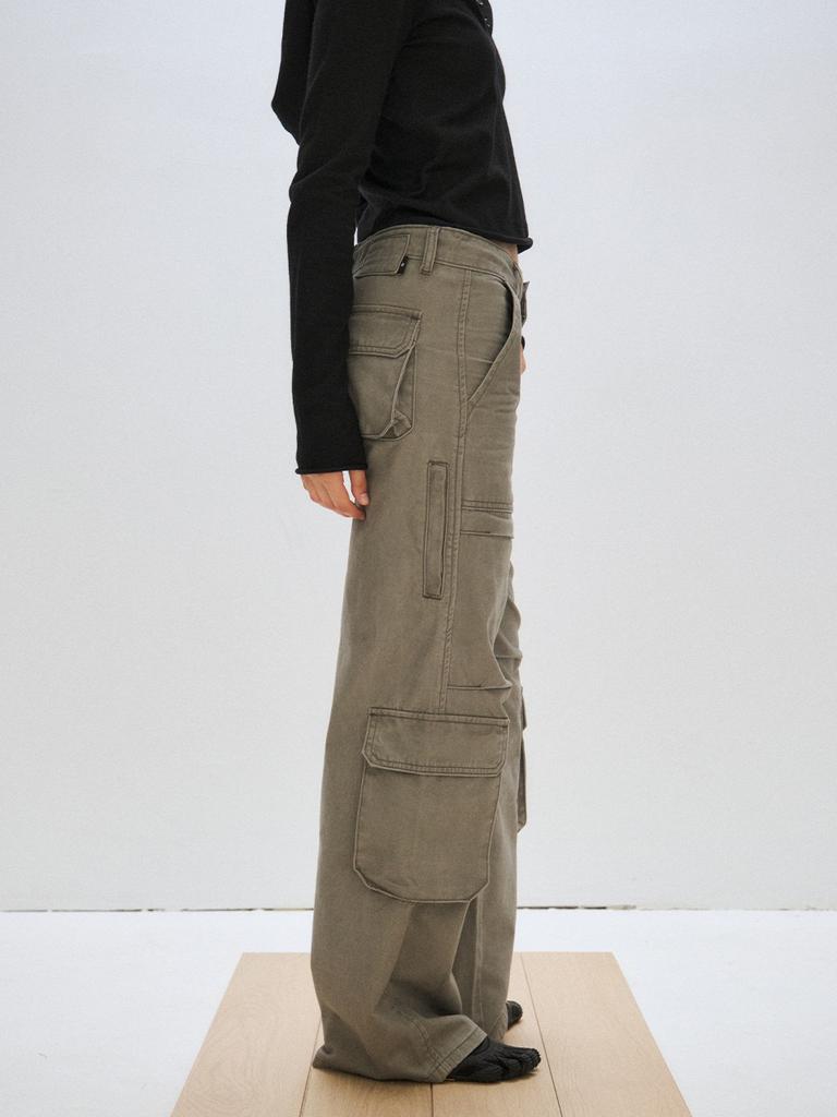 Peullijeupeulojegteu Carpenter Parachute Pants, Khaki Gray