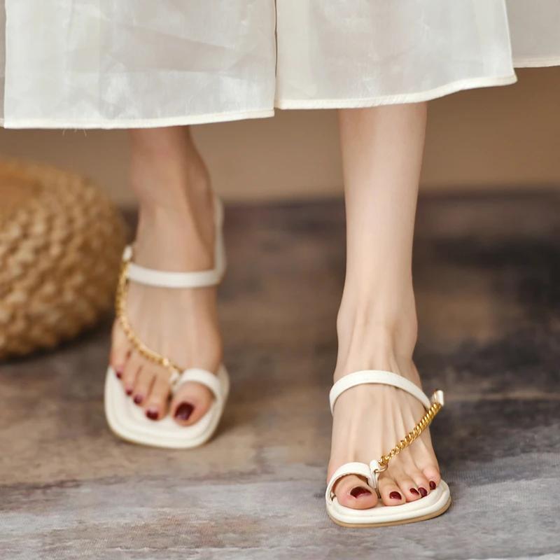Fashion Plus Size Flip Flops Women's Shoes Fashion Round Toe Toe Metal Chain Non-Slip Wear-Resistant Square Heel Heels