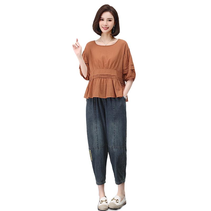Women's Summer 2025 Casual Cotton Linen Two-Piece Set: Loose Fit Top & Nine-Point Pants for Middle-Aged Moms