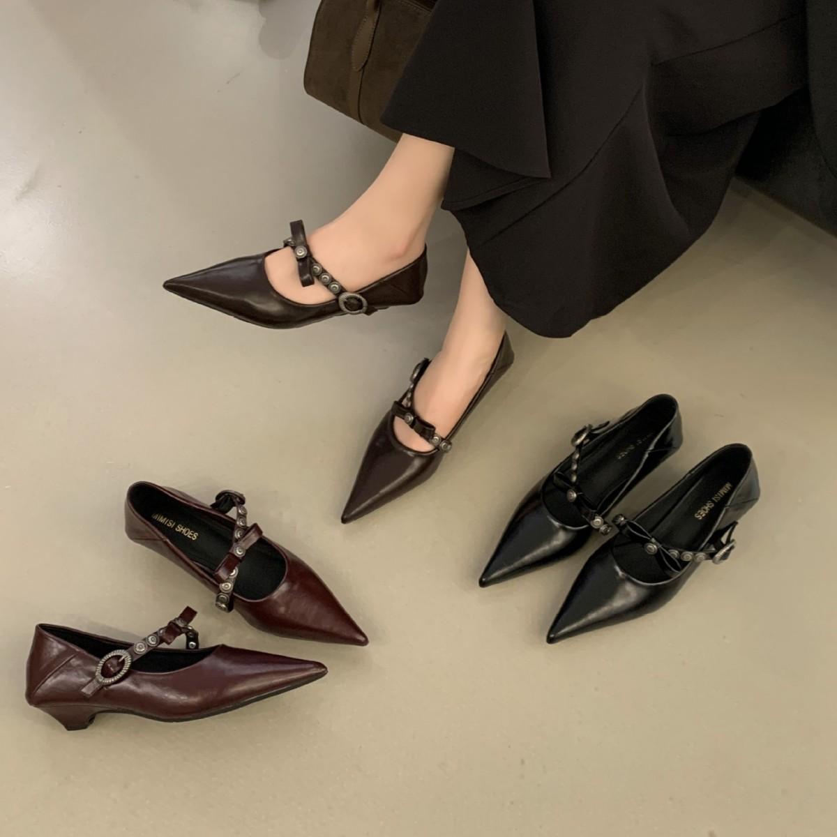 

2025 autumn and winter new pointed short word with bow thick heel versatile commuter occupation OL work women s single 39 бордовый
