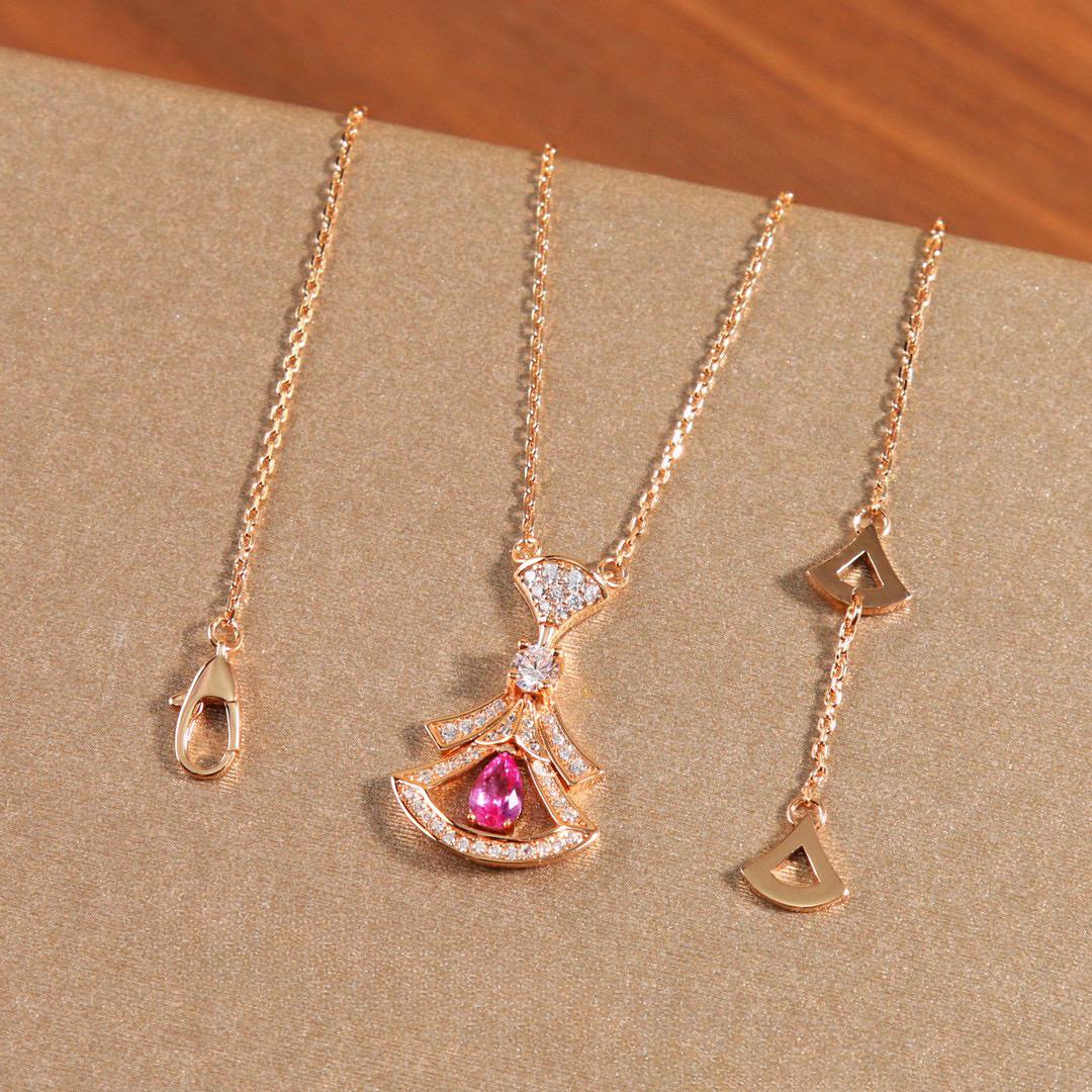 

New Hot Brand Vintage Zircon Necklace Luxury Jewelry For Women Designer Pendant 925 Sterling Silver Lady Party Chain Necklaces чёрный