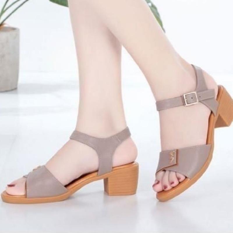 One-word thick heel shoes medium heel soft sole non-slip sandals medium old women's style medium 2 summer women's sandals