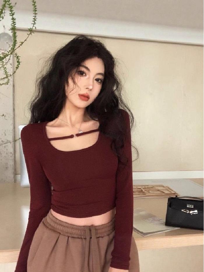 Damen Weinrot Schmal Geschnitten Langarm U-Ausschnitt Basisschicht Oberteil - Tailliert, Schick und Hochwertiges Winter-T-Shirt