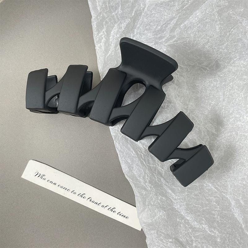 New Women Elegant Brown Beige Flower Geometric Hair Claw Clips Lady Plastic Hairpins Crab Hair Clips Fashion Hair Accessories