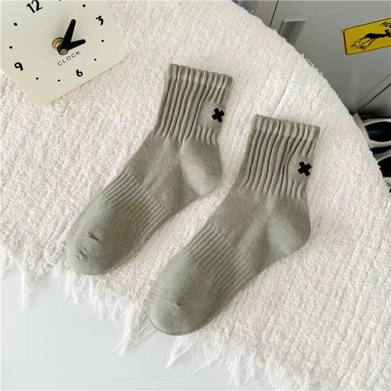 

Новые Милые Носки с Вышивкой, Глиттером, Сердечками, Луной, Звездой, Смайликом, Мягкий Хлопок, Белые, Черные, Короткие, До Щиколотки, Носки, Дропшиппинг one size зелёный