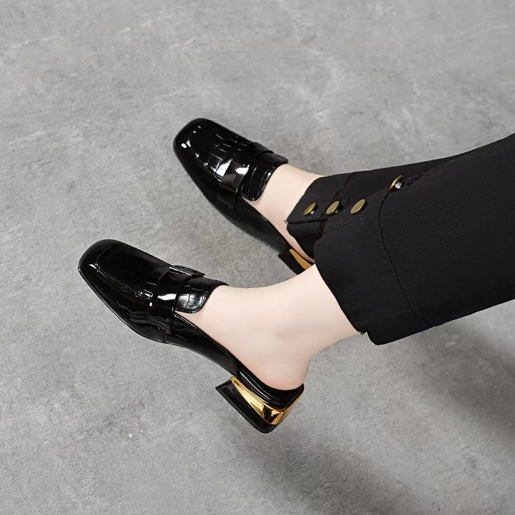 Baotou slippers women's outer wear 2025 European and American style square head low heel flat bottom sandals cowhide square buckle loafers lazy drag
