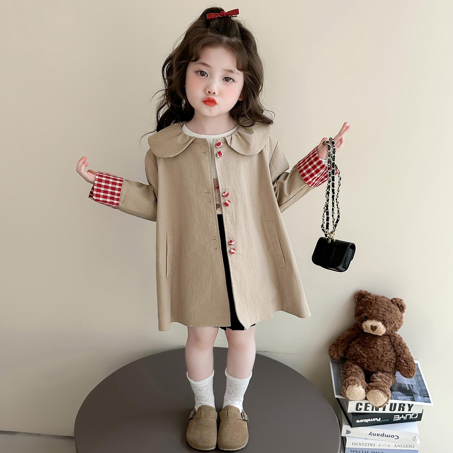 

2025 Девочки Хаки Тренч в британском стиле с воротником Питер Пэн – Верхняя одежда с длинным рукавом для весенних и осенних модных тенденций 140 cm хаки