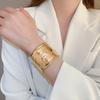 Gefaltetes rundes offenes Armband Eisenmaterial 52g Leicht Modeschmuck für Damen Vielseitige Anlässe Geschenk