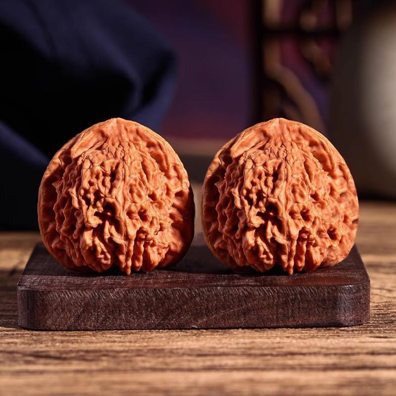 Old Tree High Toss Handcrafted Wenwan Lion Play Walnuts - Fine Pair of Four-Hand String for Men.
