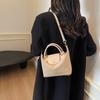 Høst ny high-end nisje messenger bag dame 2025 ny allsidig bærbar en-skulder messenger bag dumpling bag