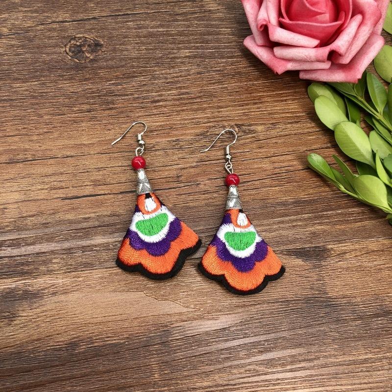 Hand-embroidered retro fabric earrings, flower fringed versatile femininity, stage performance, earrings, earrings.