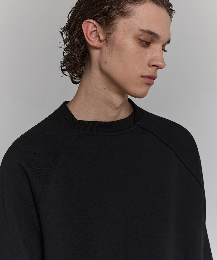 Digeunag Raglan Cross Neck Sweatshirt (Black) Pf1Ts0101
