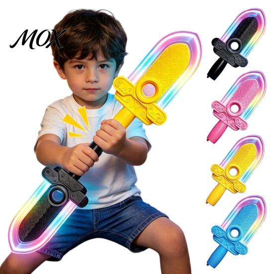 Neon Spinner Geschenke für Jungen 4-in-1 Drehender Fidget Lichtschwert Spielzeug, LED Buntes Aufleuchtendes Drehbarer Griff mit Lustigen Schreibtischspielzeugen Angst Bewegungsensor